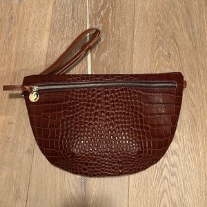 Brown croc clare v grande Fanny